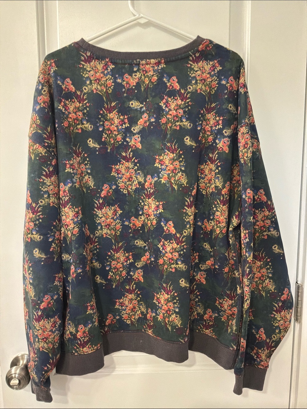 NATURAL LIFE Floral Oversized Floral Sweatshirt- Reversible - Picture 4 of 6